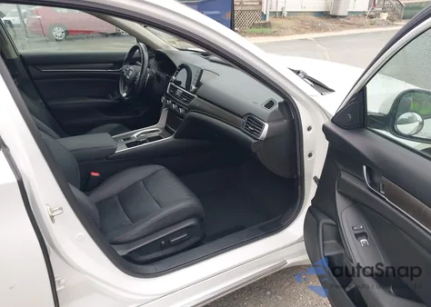 2019 Honda Accord Touring 2.0T z USA, uszkodzony, nr VIN 1HGCV2F99KA035361